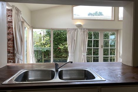 Photo of property in 71 Homebush Road, Khandallah, Wellington, 6035