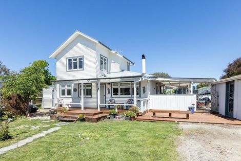 Photo of property in 30 Beach Road, Haumoana, 4102