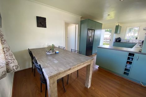 Photo of property in 38 Buscomb Avenue, Henderson, Auckland, 0610