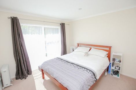 Photo of property in 29a Turville Crescent, Newlands, Wellington, 6037