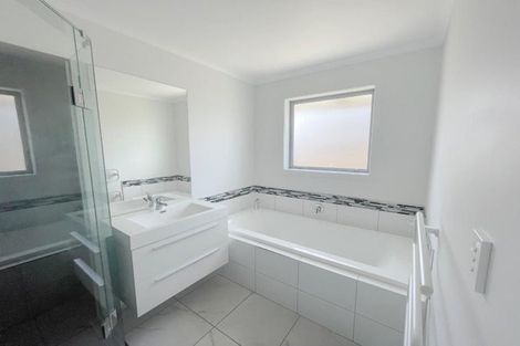 Photo of property in 98 Cumberland Drive, Flagstaff, Hamilton, 3210