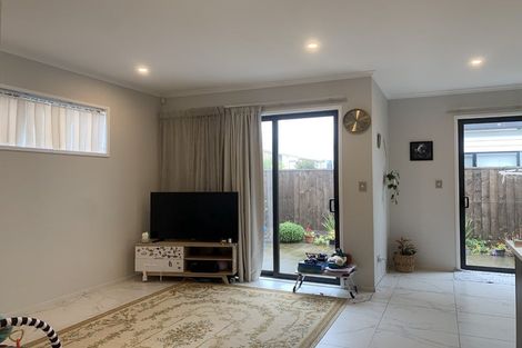 Photo of property in 21 Eyton Kay Road, Hobsonville, Auckland, 0616