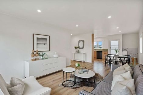 Photo of property in 17 Lancaster Road, Beach Haven, Auckland, 0626