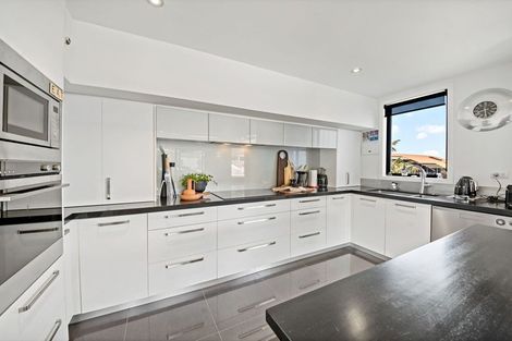 Photo of property in 1/58 The Parade, Bucklands Beach, Auckland, 2012