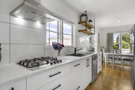 Photo of property in 34 Kelvin Road, Papakura, 2110