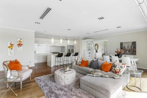 Photo of property in 497 Whitford Road, Whitford, Howick, 2571