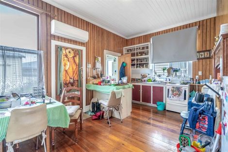 Photo of property in 24 Halton Street, East Gore, Gore, 9710