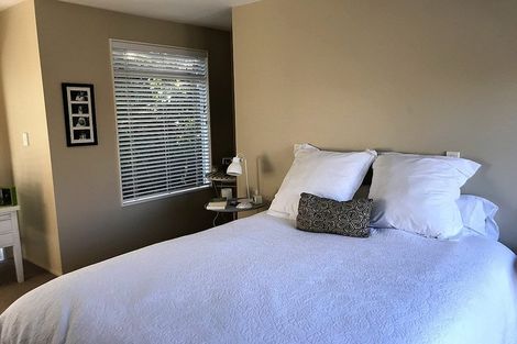 Photo of property in 36 Peter Terrace, Castor Bay, Auckland, 0620