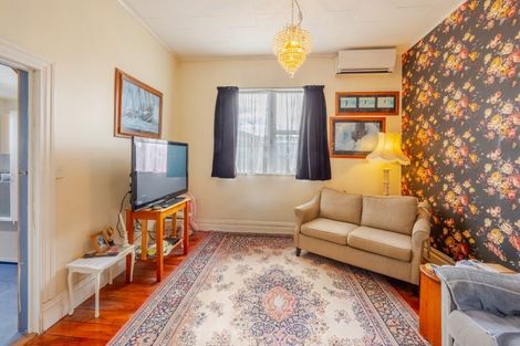 Photo of property in 19 Saint Clair Street, Takapau, 4203