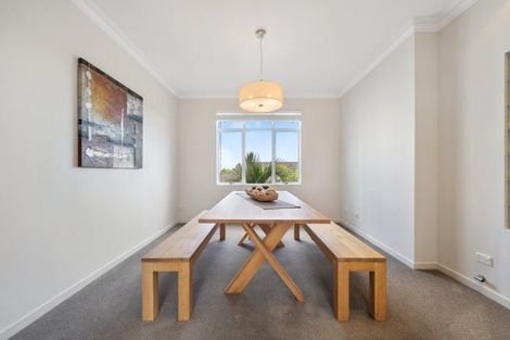 Photo of property in 38 Anaheim Boulevard, Shamrock Park, Auckland, 2016