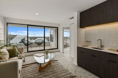 Photo of property in 15 Woodlau Rise, Huntsbury, Christchurch, 8022