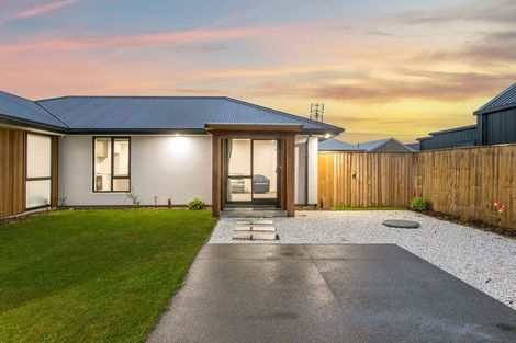Photo of property in 53 River Stone Drive, Halswell, Christchurch, 8025