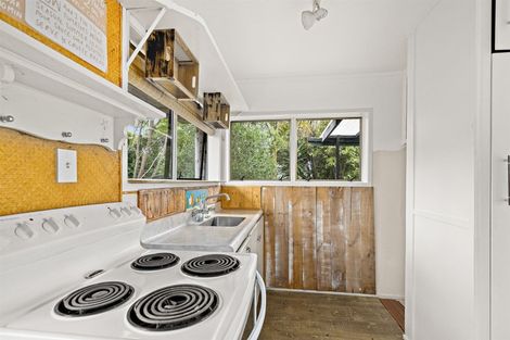 Photo of property in 1/92 Saddleback Rise, Murrays Bay, Auckland, 0630