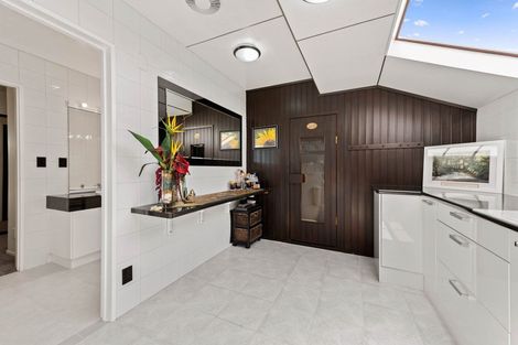 Photo of property in 37 Carter Drive, Pomare, Rotorua, 3015