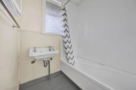Photo of property in 97 Brecon Road, Stratford, 4332