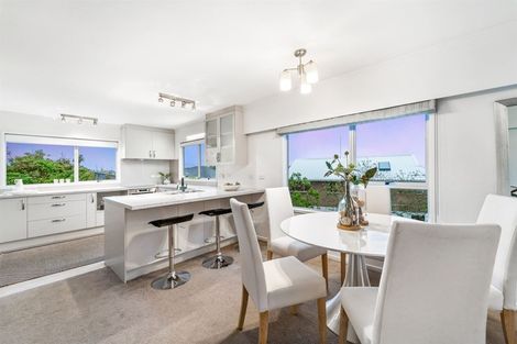 Photo of property in 55 Becroft Drive, Forrest Hill, Auckland, 0620