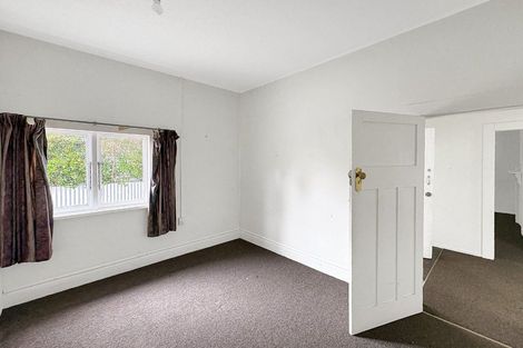 Photo of property in 16 Marne Street, Hokowhitu, Palmerston North, 4410