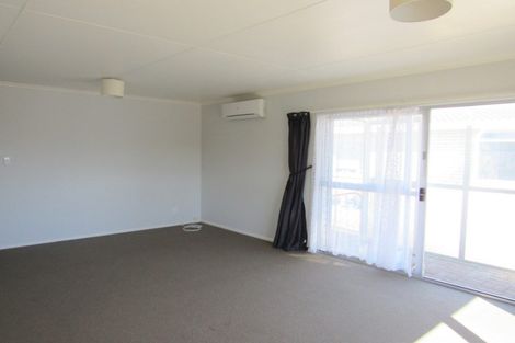Photo of property in 3/10 Karamu Street, Strandon, New Plymouth, 4312