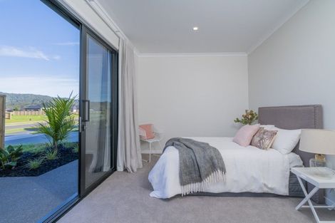 Photo of property in 28 Ngaroma Crescent, Whitianga, 3510