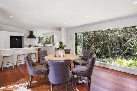 Photo of property in 18 Kereru Grove, Greenhithe, Auckland, 0632