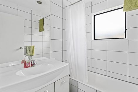 Photo of property in 7b Kaimai Place, Hairini, Tauranga, 3112