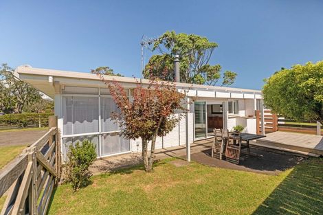 Photo of property in 18 Waterlea Avenue, Mangere Bridge, Auckland, 2022