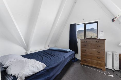 Photo of property in 40 Avalon Crescent, Fernhill, Queenstown, 9300