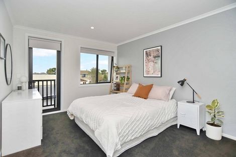 Photo of property in 15 Holmes Hanover Lane, Halswell, Christchurch, 8025