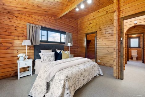 Photo of property in 123 Botany Road, Botany Downs, Auckland, 2010