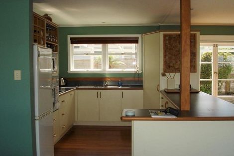 Photo of property in 55 Forrest Hill Road, Milford, Auckland, 0620