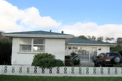 Photo of property in 38 Walton Road, Paraparaumu Beach, Paraparaumu, 5032