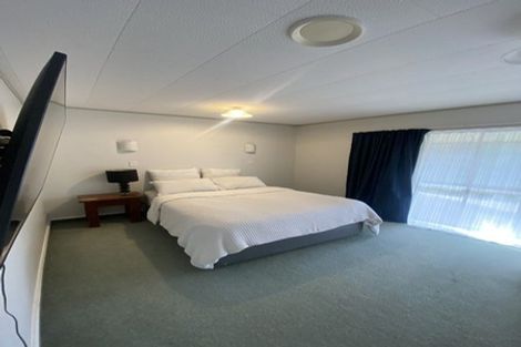 Photo of property in 11 Jeffares Place, Taradale, Napier, 4112