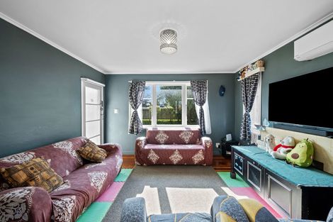 Photo of property in 29 Beaubank Road, Kelston, Auckland, 0602