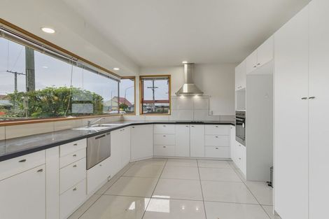 Photo of property in 77 Bay View Road, South Dunedin, Dunedin, 9012