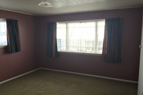 Photo of property in 11 Daniels Road, Redwood, Christchurch, 8051
