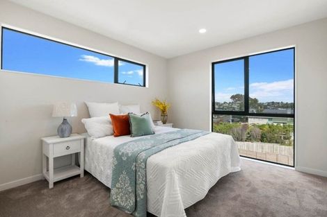 Photo of property in 8/200 Sunnynook Road, Totara Vale, Auckland, 0627