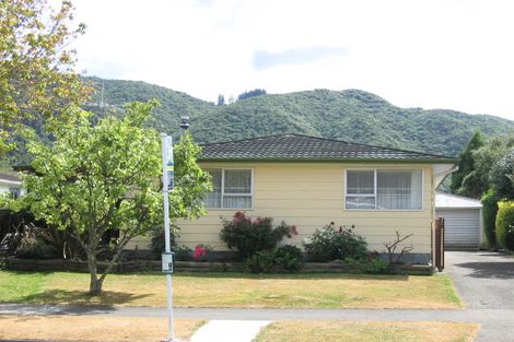 Photo of property in 61 California Drive, Totara Park, Upper Hutt, 5018