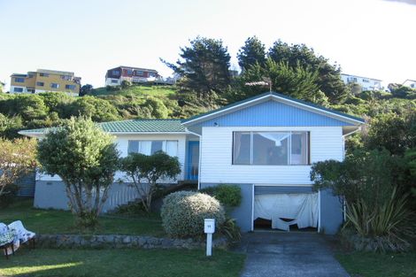 Photo of property in 19 Fairburn Grove, Johnsonville, Wellington, 6037