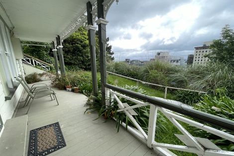 Photo of property in 1/14 Clifton Terrace, Kelburn, Wellington, 6012