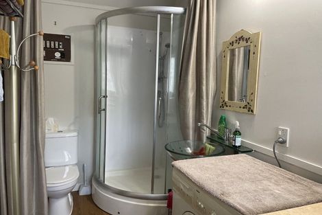 Photo of property in 204 Mellons Bay Road, Mellons Bay, Auckland, 2014