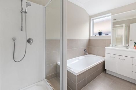 Photo of property in 7 Greig Place, Pukekohe, 2120