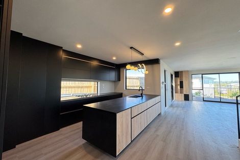 Photo of property in 22 Pohewa Road, Silverdale, 0932