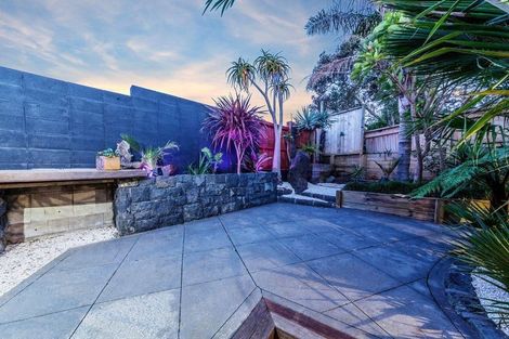 Photo of property in 2 Gallony Avenue, Massey, Auckland, 0614