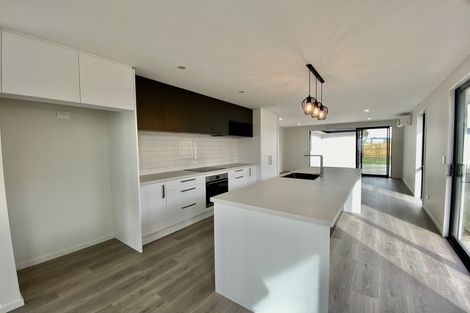 Photo of property in 14 Palmer Avenue, Glen Eden, Auckland, 0602