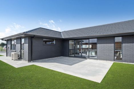 Photo of property in 1 Kakariki Crescent, Carterton, 5713