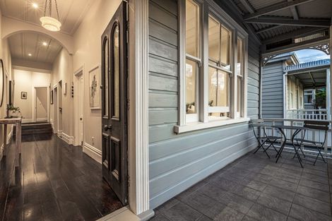 Photo of property in 10 High Street, Devonport, Auckland, 0624