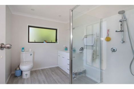 Photo of property in 162 Royal Road, Massey, Auckland, 0614