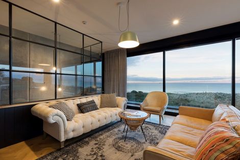 Photo of property in 212 Marine Parade, Mount Maunganui, 3116