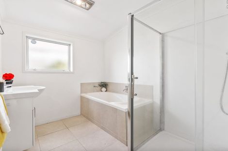 Photo of property in 19b Te Atatu Road, Te Atatu South, Auckland, 0610