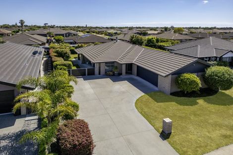 Photo of property in 5 Rainey Crescent, Papamoa Beach, Papamoa, 3118